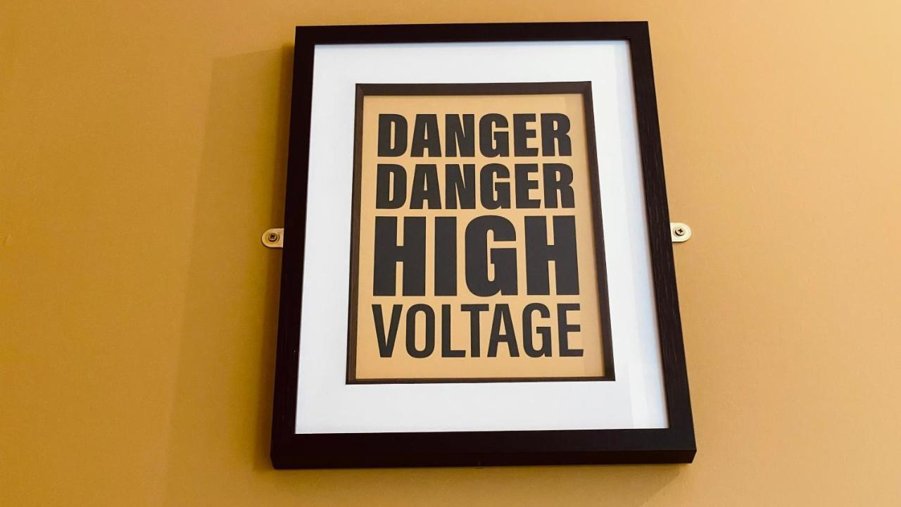 She'S Electric Vila Blandford Forum Exterior foto